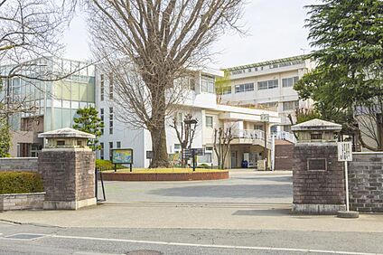 埼玉県立浦和高等学校 約340～350m(徒歩5分)