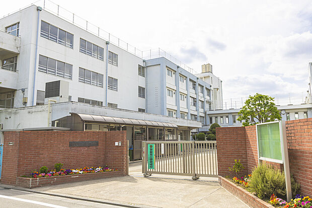 練馬区立三原台中学校（指定校）（約1,090m）