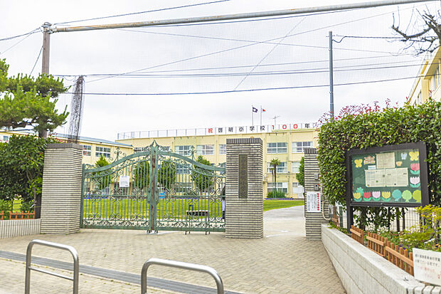 中野区立啓明小学校（約350m）