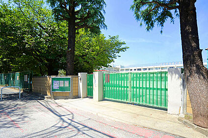 世田谷区立旭小学校 570ｍ(徒歩8分)