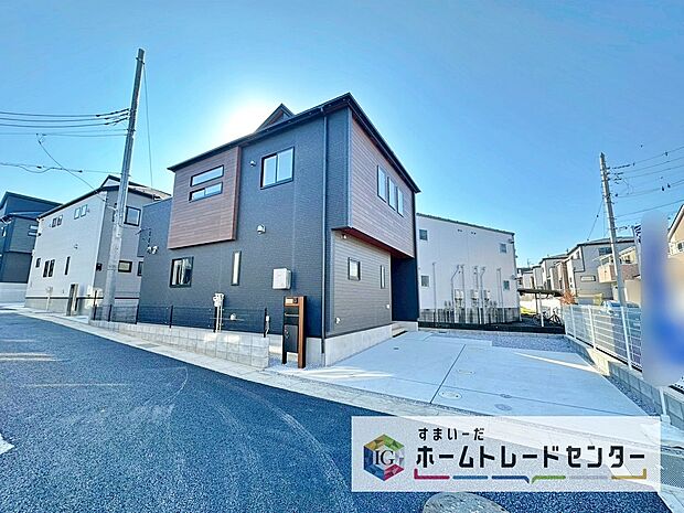 耐震等級最高等級の住宅性能評価書はもちろん、長期優良住宅の認定も受けた高性能な住宅の完成です。長く、安心して住んでいただきたい、だからこそ厳しい第三者のチェックをお願いし、お客様に安心を届けます。