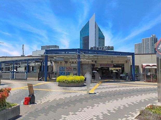 ＪＲ京浜東北線「川口」駅まで徒歩12分♪
赤羽・上野・東京方面へダイレクトアクセス。都心への通勤・通学がしやすく、駅周辺には商業施設も集まる、利便性と暮らしやすさを兼ね備えた人気の生活拠点です。