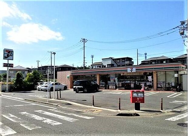 セブンイレブンさいたま大谷口店(約240m)