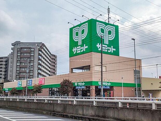 サミットストア鳩ヶ谷駅前店（約1,300m）