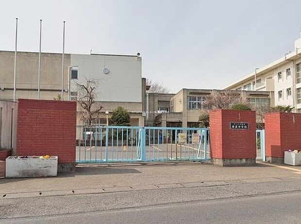 さいたま市立春里中学校（約480m）