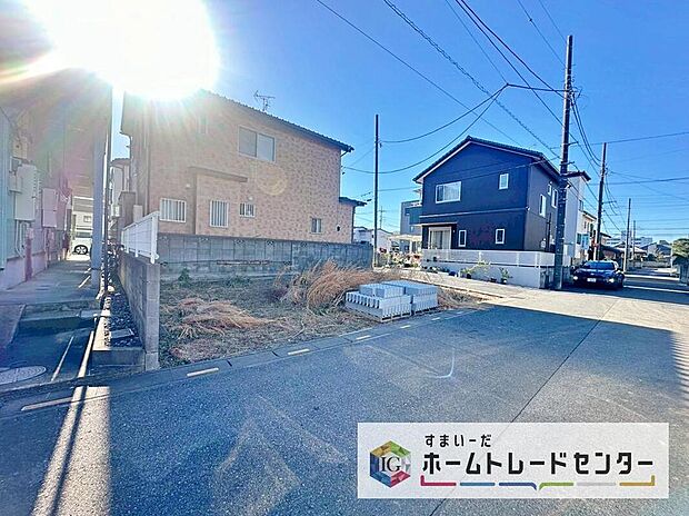 【現地外観写真】実際の現地を見てみると図面などではわからない、新たな発見もあります。周辺環境と併せて、実際に現地をご確認いたくと、よりイメージが膨らむかもしれません。