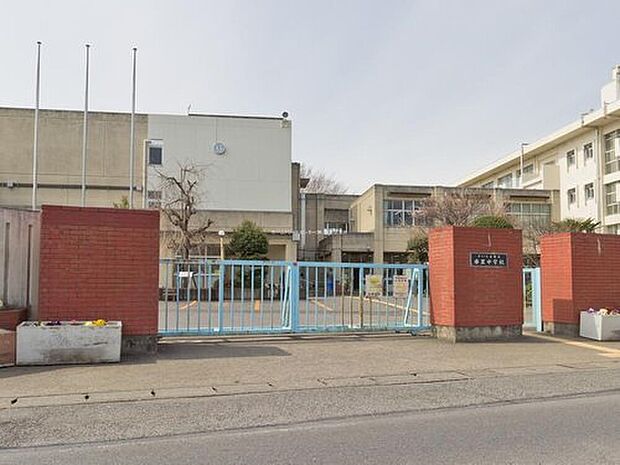 さいたま市立春里中学校（約1,000m）