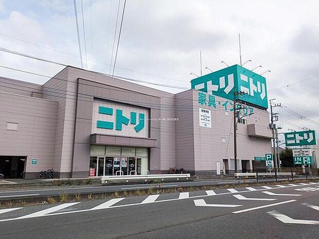 ニトリ鳩ヶ谷駅前店（約305m）