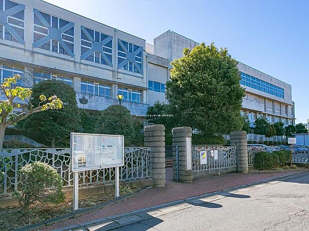 川口市立安行東中学校（約1,650m）