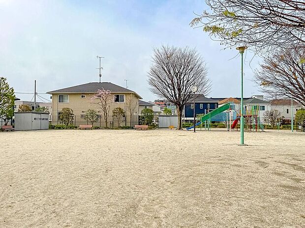 朝日三丁目公園（約230m）
