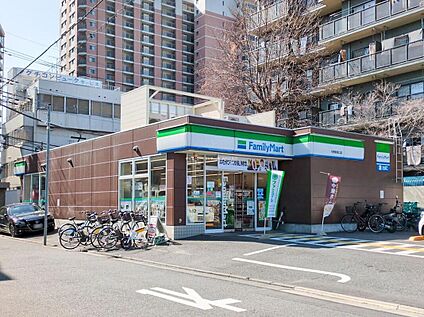 ファミリーマート与野駅西口店 350m (徒歩5分)