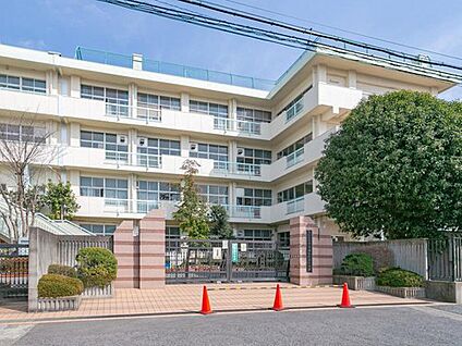 さいたま市立浦和大里小学校 1000m(徒歩13分)