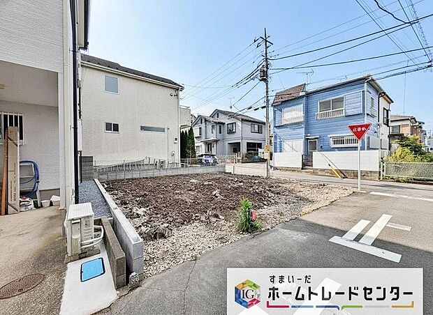 【現地外観写真】今から見たい！大歓迎です♪ お気軽にホームトレードセンターまでお問い合わせください。 閑静な街並みの分譲地を是非現地にてご覧ください。 近隣の物件も併せてご紹介することも可能です。