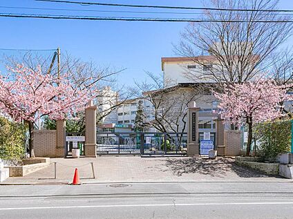 さいたま市立大久保中学校 2132m(徒歩27分)
