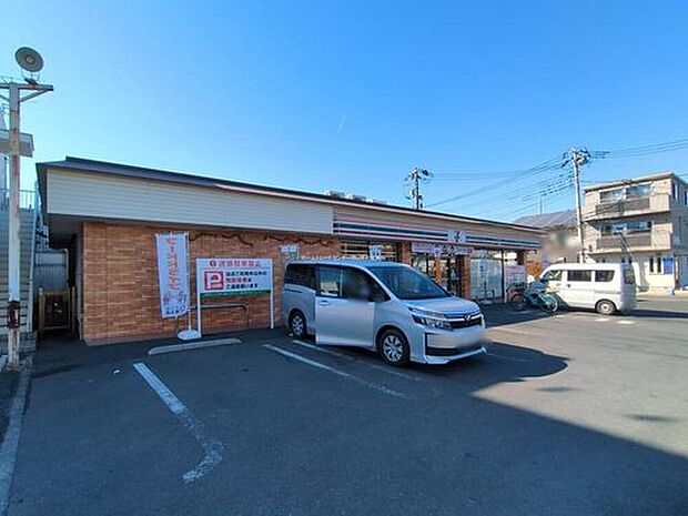 セブンイレブン川口戸塚５丁目店（約600m）