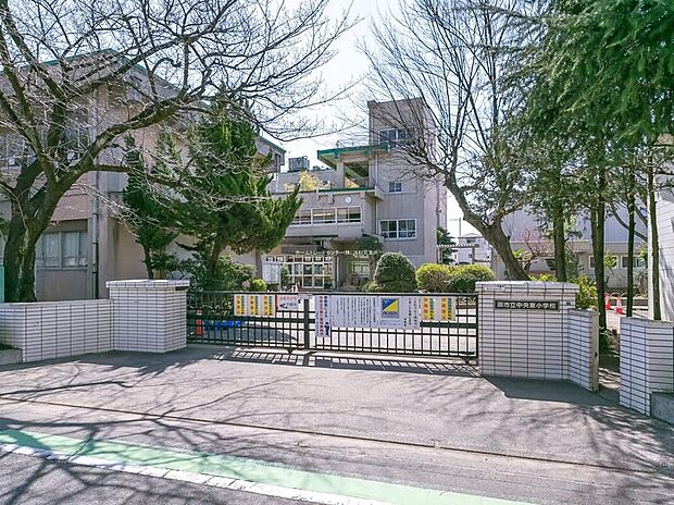 蕨市立中央東小学校(約290m)