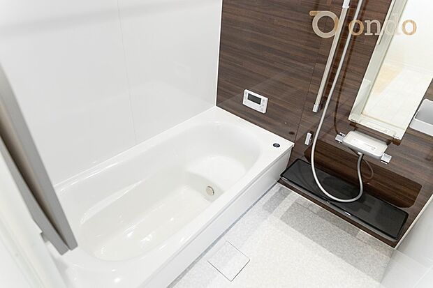 【ondo建物プラン例/浴室】
広々とした浴室で足をのばしてリラックスタイムをお楽しみください！