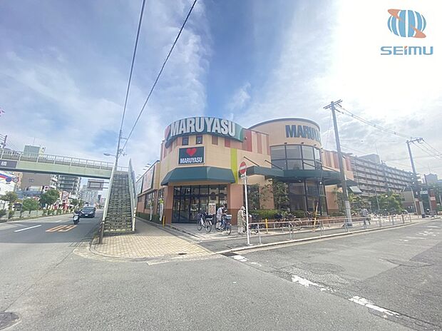 スーパーマルヤス城東店(約240m)