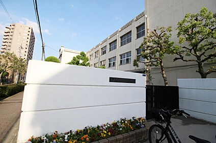 大阪市立新森小路小学校 640ｍ(徒歩8分)
