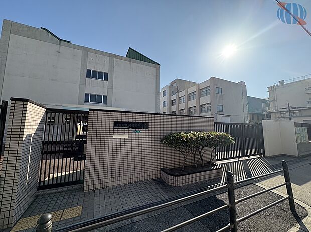 大阪市立阿倍野中学校(約640m)