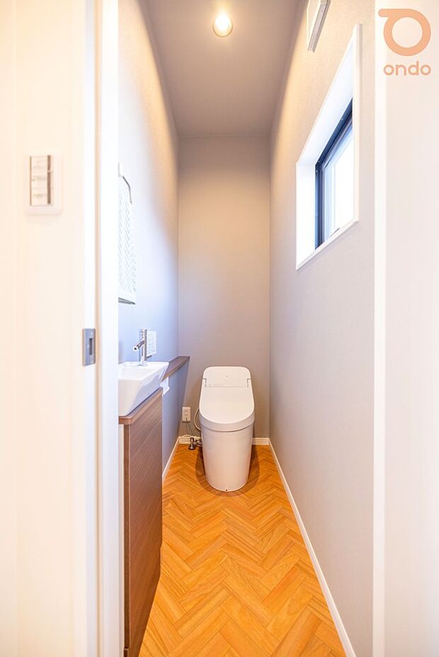 【【ondo建物プラン例/トイレ】】見た目もすっきり!お掃除ラクラクのタンクレストイレです。手洗い場も付いておりトイレを清潔に保てます◎