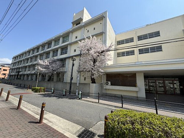 大阪市立高殿小学校（約880m）