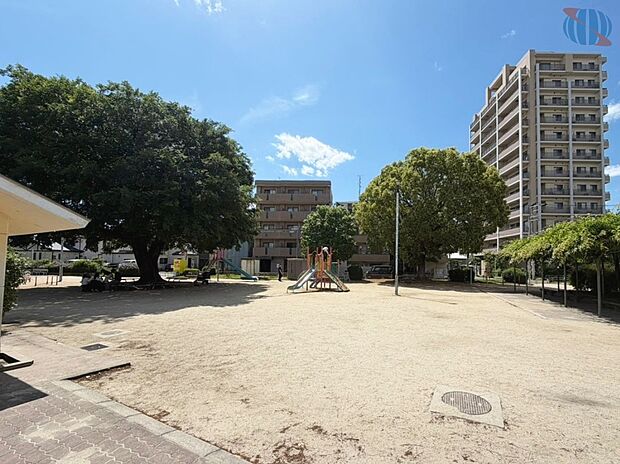 成育公園（約160m）