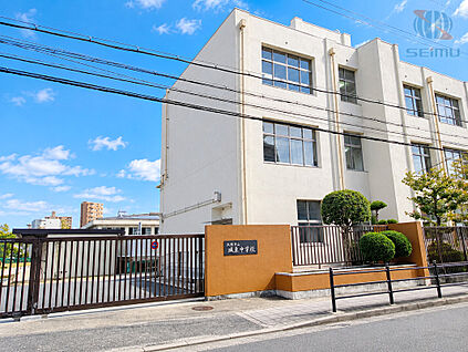 大阪市立城東中学校 640ｍ(徒歩8分)