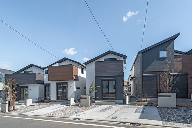 【【未来を明るく照らす8邸】】木を感じる「FLAVEST」のエッセンスに、桐をふんだんに使用したKIRINOKAに包まれた空間。心地よさと暮らしの快適性を追求したプランニングをご用意。この「木の家・森の街」は、家族や人生を明るく照