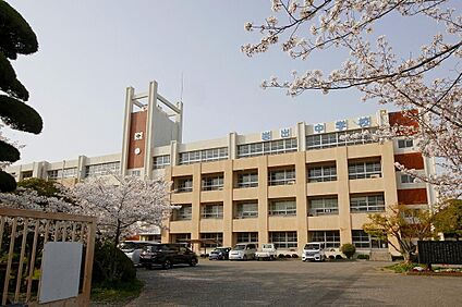 岩出市立岩出中学校 約3040m(徒歩38分)