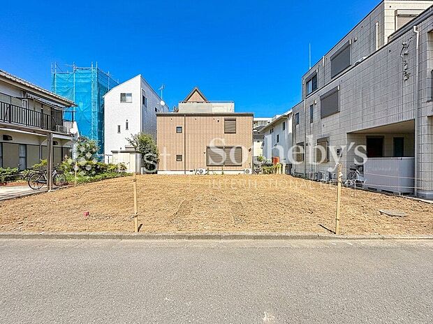 ■現地写真■現在建築中です！周辺環境含めご見学可能です！※掲載画像はAI加工を施しております。実際の形状・色味・空模様・陽当たり等と異なる場合があります。