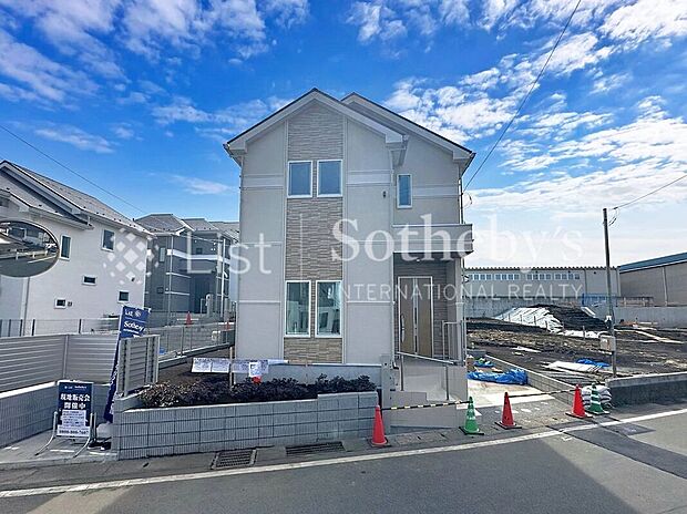 【外観】■外観■実際の建物を見たい!更地のままだと決められない…!そんなご家族様におすすめの完成済み物件です♪※画像は一部イメージ加工を行っており、実際とは異なる場合があります。