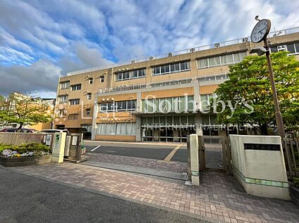 川崎市立川中島中学校 220m
