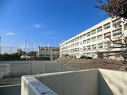 横浜市立篠原中学校 1100m