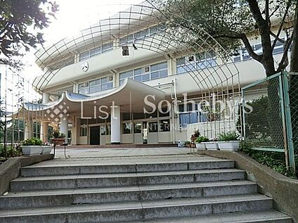 横浜市立/上の宮中学校 550m