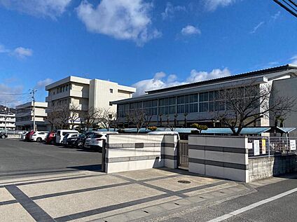 岡山市立竜操中学校 585ｍ(徒歩8分)