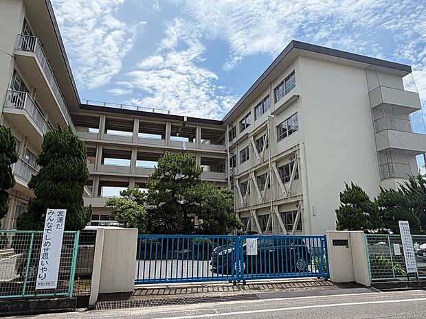 福山市立新涯小学校(約950m)