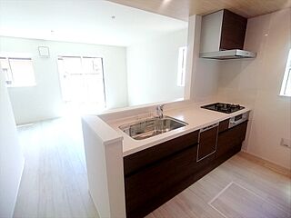 1/17新‐価‐格【ご成約プレゼント対象・複数物件まとめて観覧可】日野市多摩平3丁目　新築　全3棟 その他