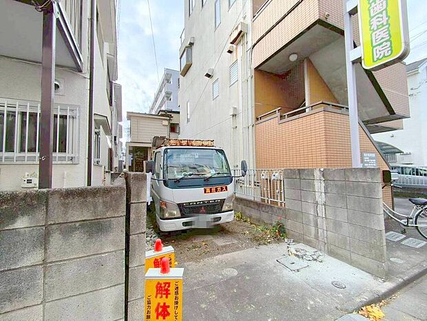 【現地外観写真】住まいの快適性と確かな安全性を充実させた設備、仕様です。
