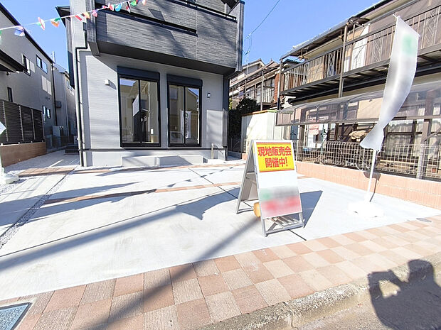 【カースペース】カースペース2台利用可。通勤用、家庭用で分けて駐車できるので日々の生活も快適ですね。
