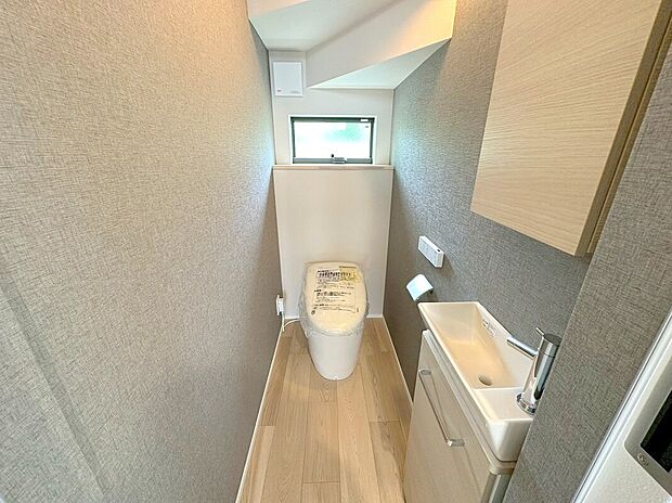 【温水洗浄機能付きトイレ】快適な温水洗浄機能付きトイレ。いつも使うトイレだからこそ、こだわりたいポイントです。
