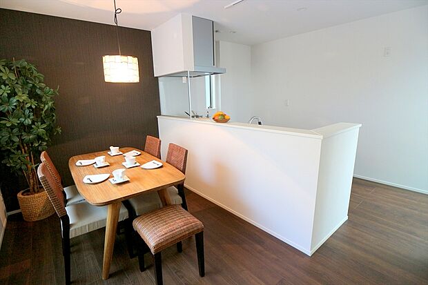 【リビングダイニング】施工例