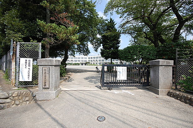 拝島第三小学校