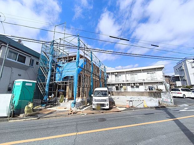 【現地外観写真】住みやすさと利便性を兼ね備えた立地。高い住宅性能を備えた安心で暮らしやすい住まいです。