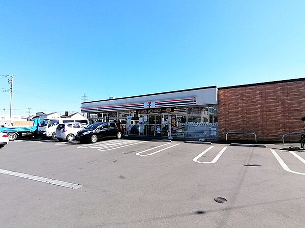 セブン-イレブン 日野東平山2丁目店（約150m）