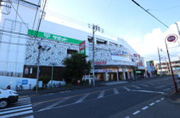 薬のヒグチ(約580m)