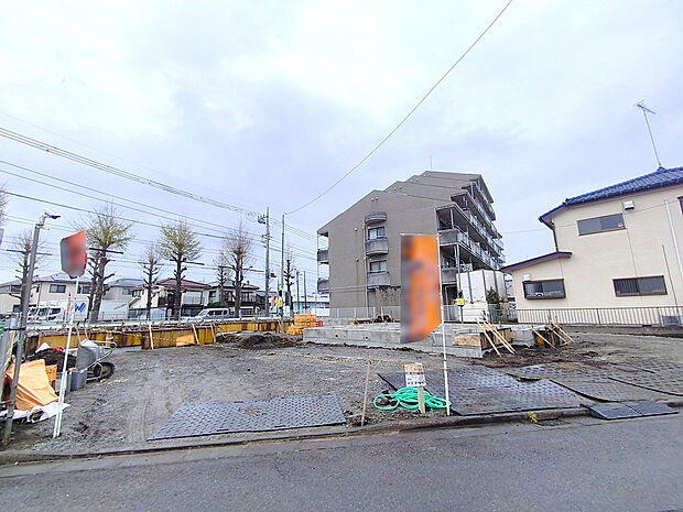 【現地外観写真】風通しや採光にも気を配った設計のお家は、快適な住環境をお約束します。
