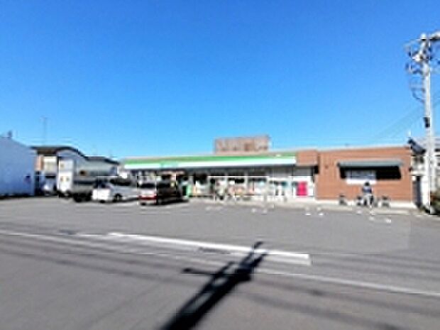 ファミリーマート日野三沢店（約885m）