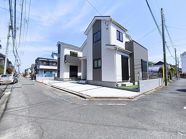 【前面道路含む現地写真】子育てにも嬉しい、緑豊かな自然が広がる閑静な住宅地です。この機会に是非現地をご覧ください。