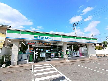 ファミリーマート柴崎町六丁目店 約460ｍ